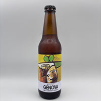 Botella de Cerveza Génova elaborada con miel, albahaca y sorgo, con una etiqueta ilustrada de estilo abstracto sobre un fondo neutro.